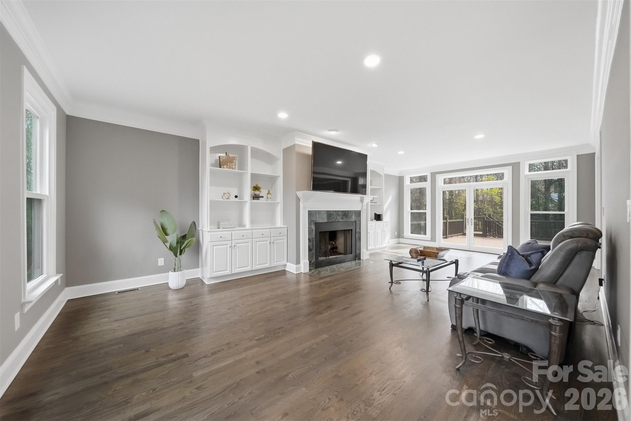 Moores Ferry - Residential