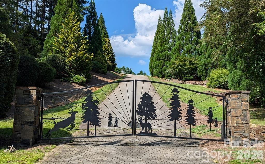 14 Spring Hollow Road