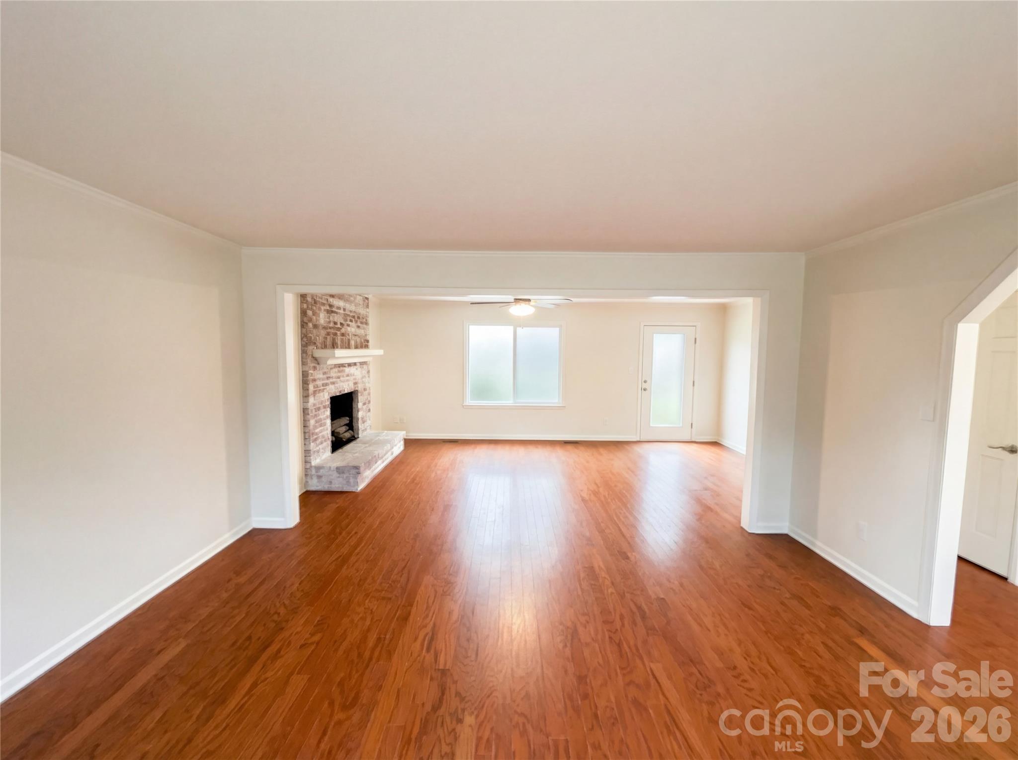 1385 Hunters Crossing Lane