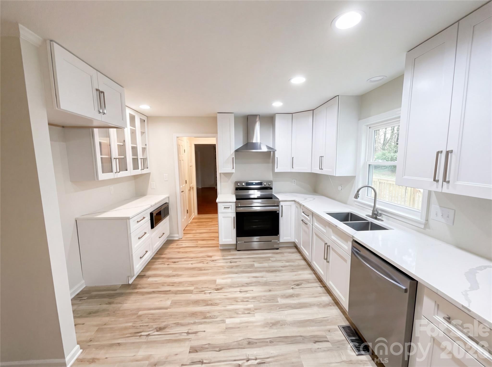 1385 Hunters Crossing Lane