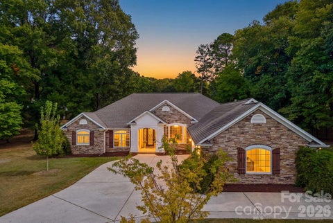 Photo of 5329 Kuykendall Road, Charlotte, NC 28270 (MLS # 4431745)