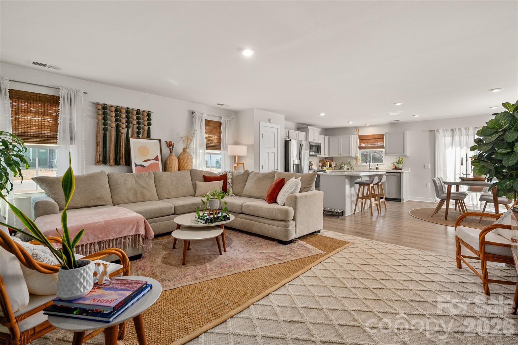 4246 Mackinnon Drive