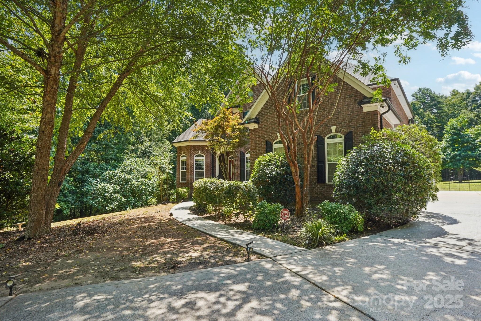 516 Shady Oaks Drive 11