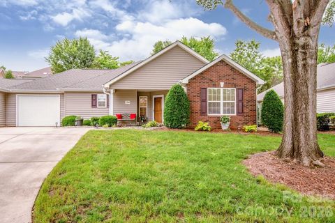 Photo of 134 Ashwood Lane, Mooresville, NC 28117 (MLS # 4386263)