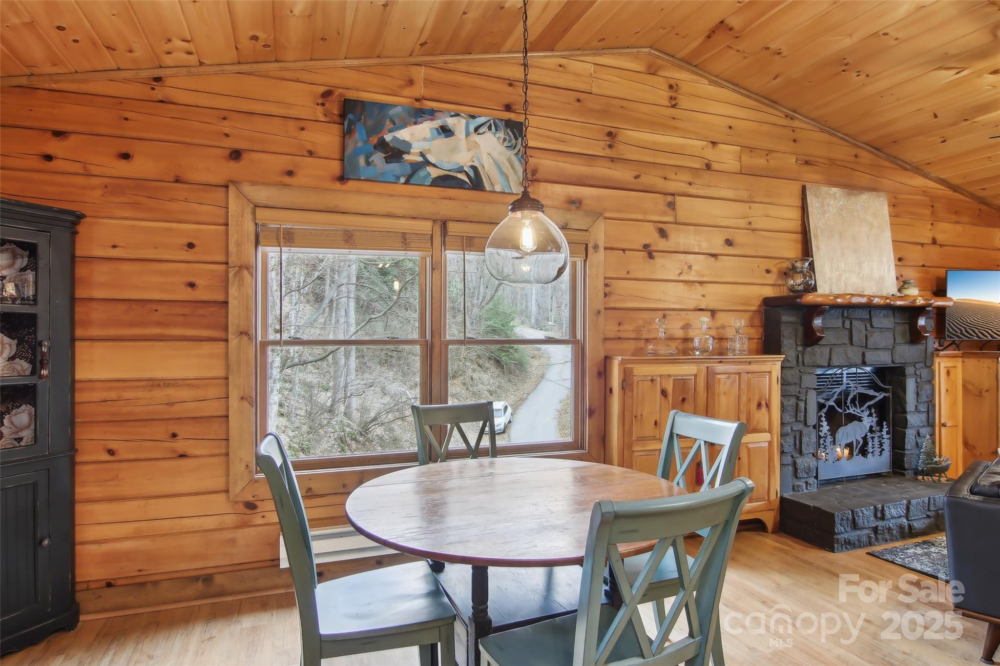 680 Creekside Drive