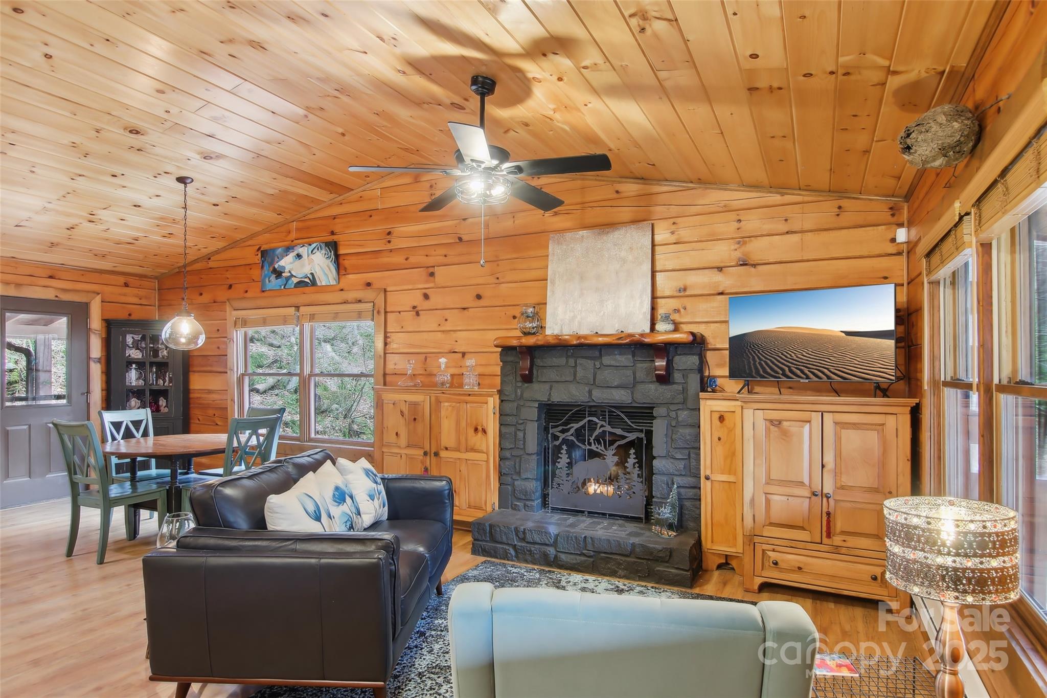 680 Creekside Drive