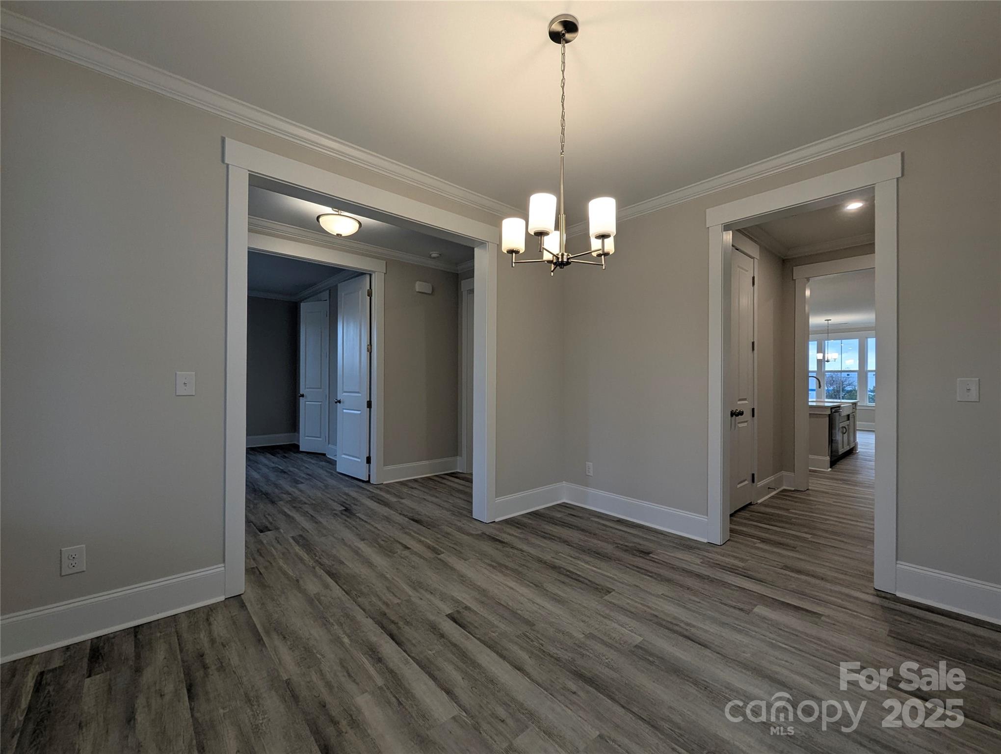 287 Luray Way 450