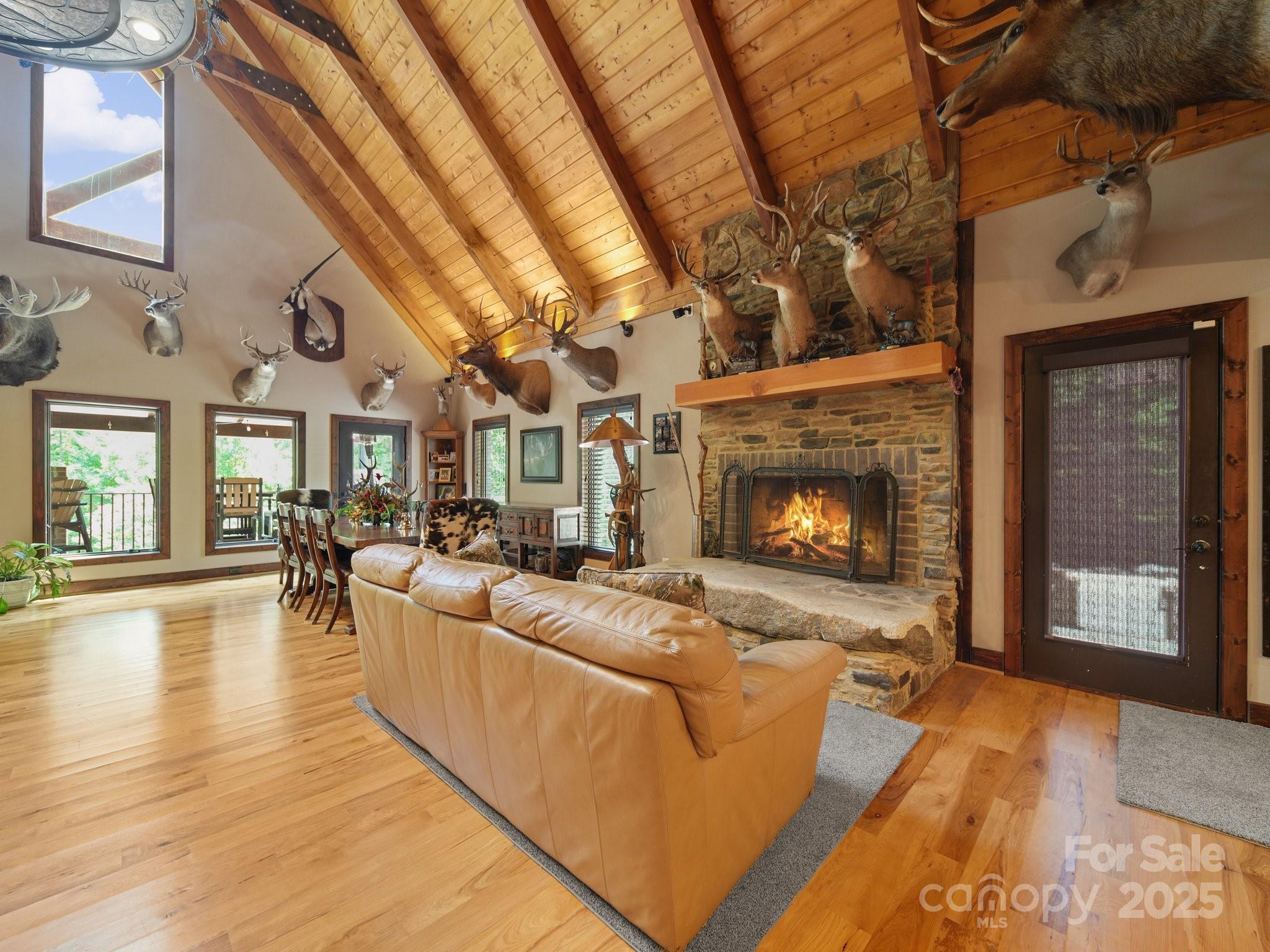 The Retreat At Sunset Ridge - Residential