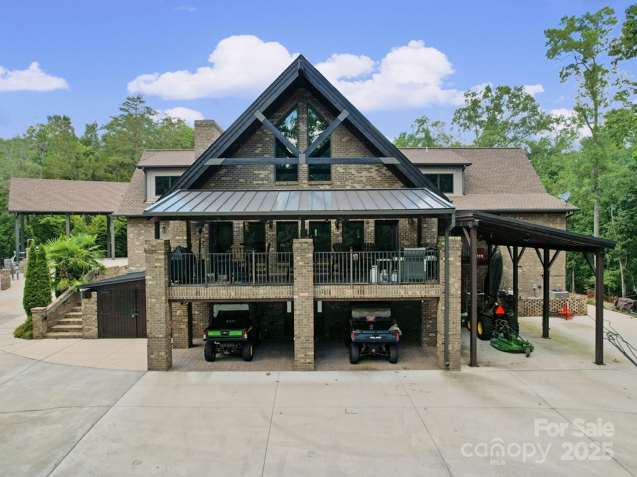 6153 Barclay Lane