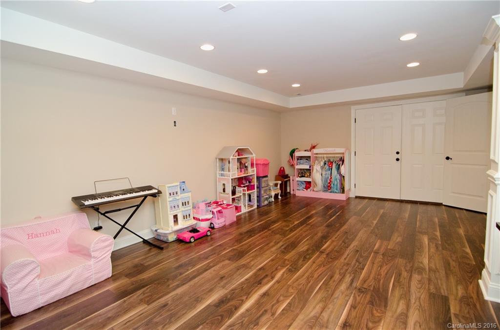 River Hills - Residential