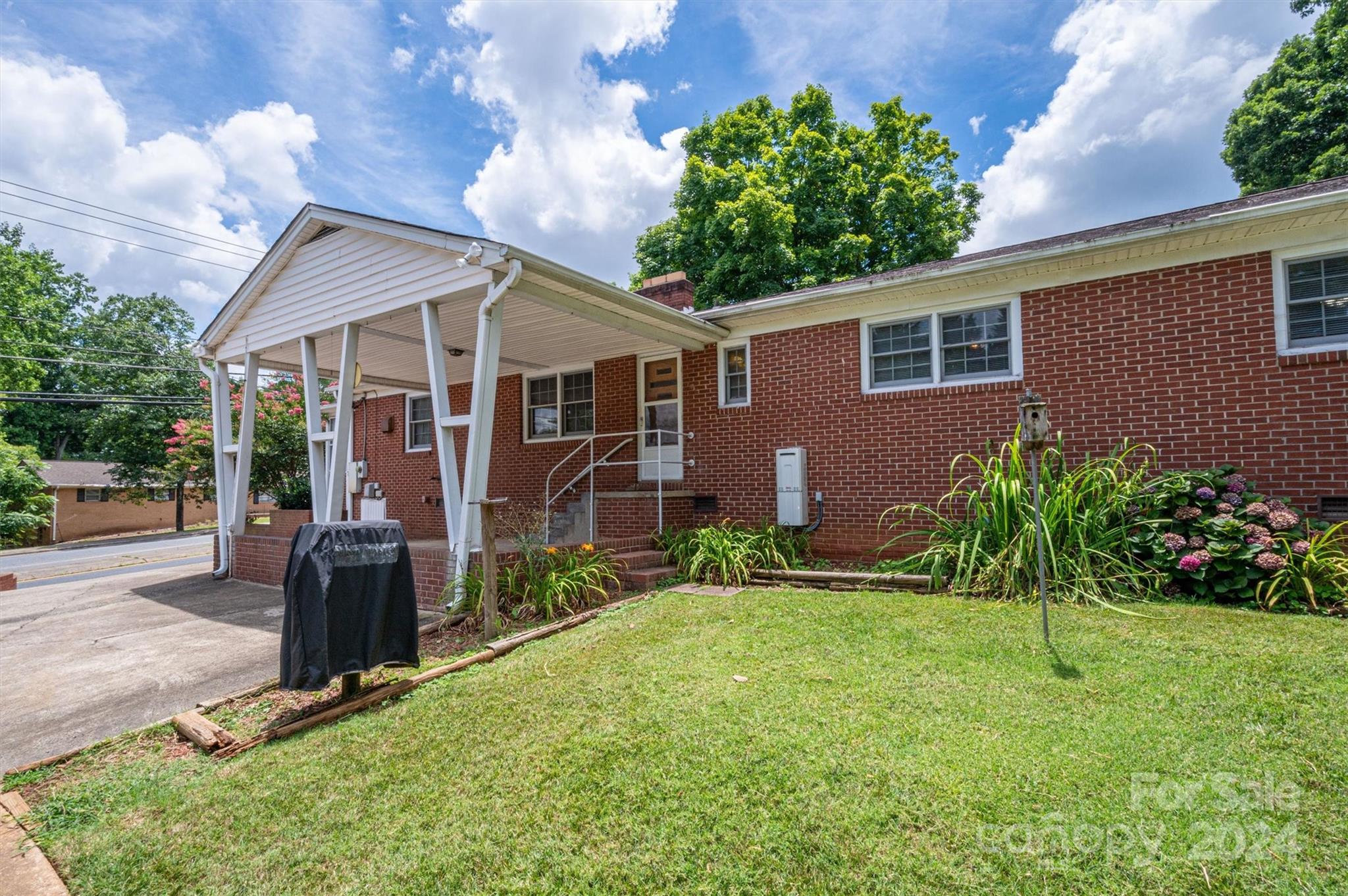 Thomas Acres - Residential