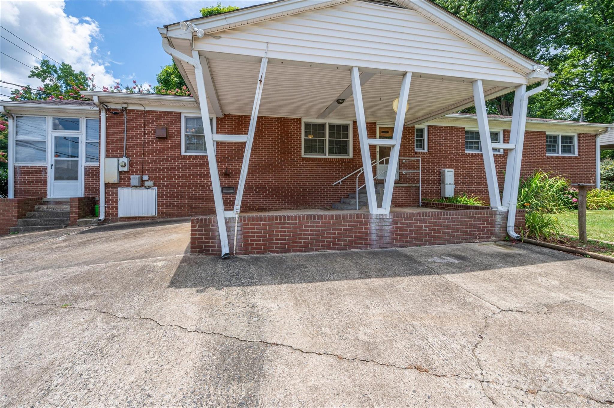 Thomas Acres - Residential