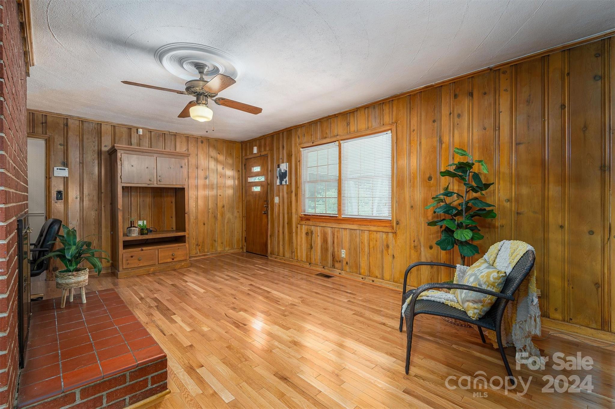 Thomas Acres - Residential