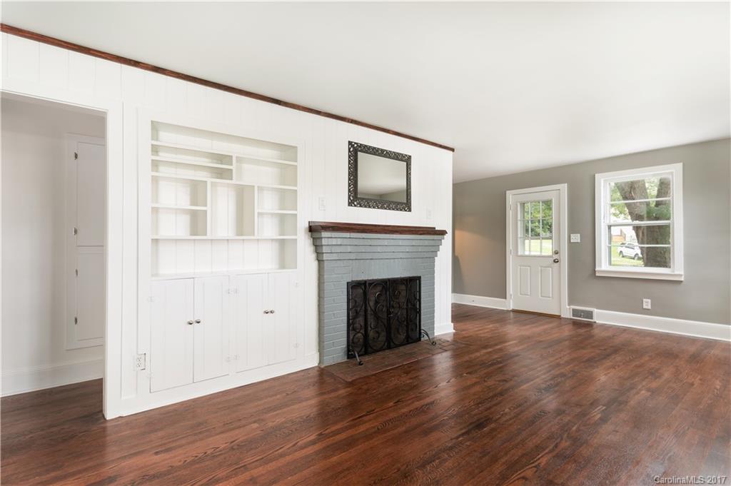 Royal Pines - Residential