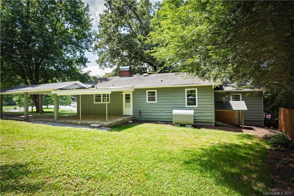 Royal Pines - Residential