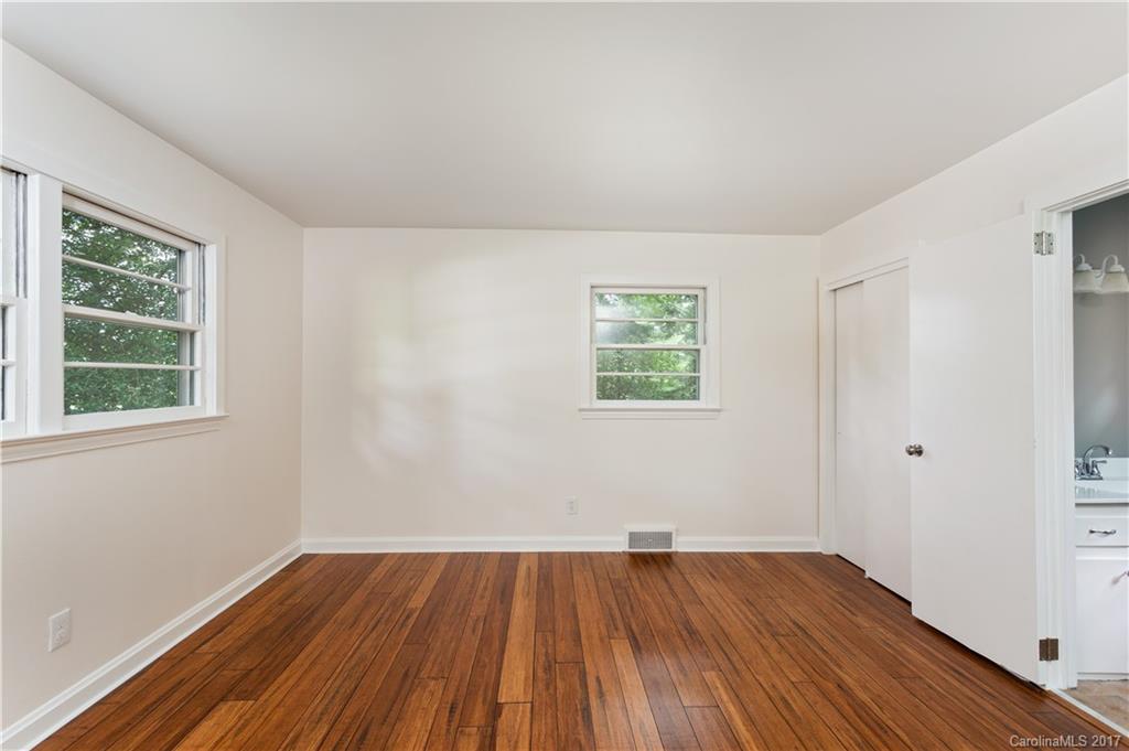 Royal Pines - Residential