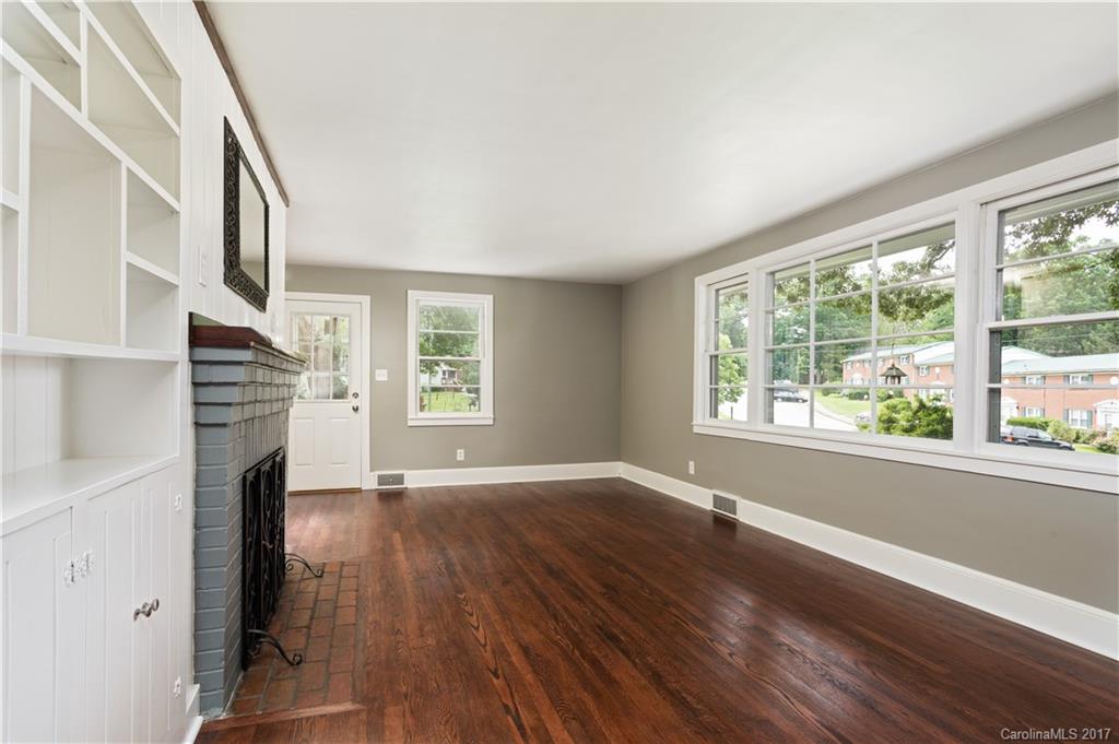 Royal Pines - Residential