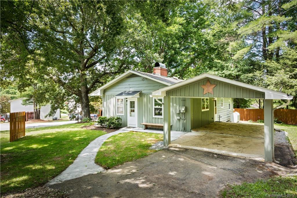 Royal Pines - Residential