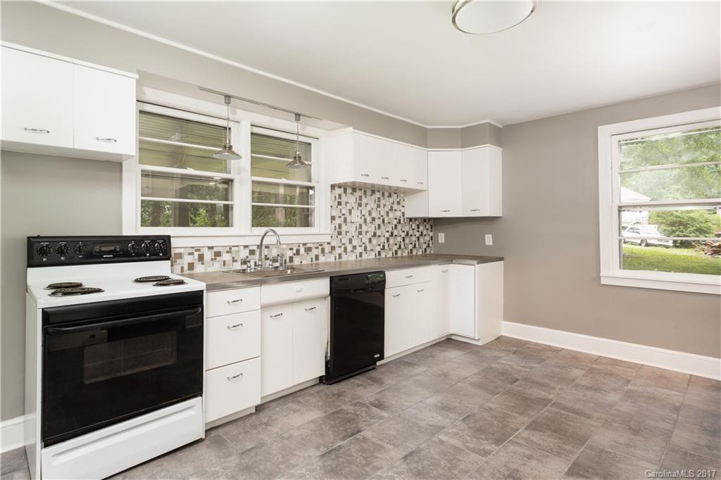 Royal Pines - Residential