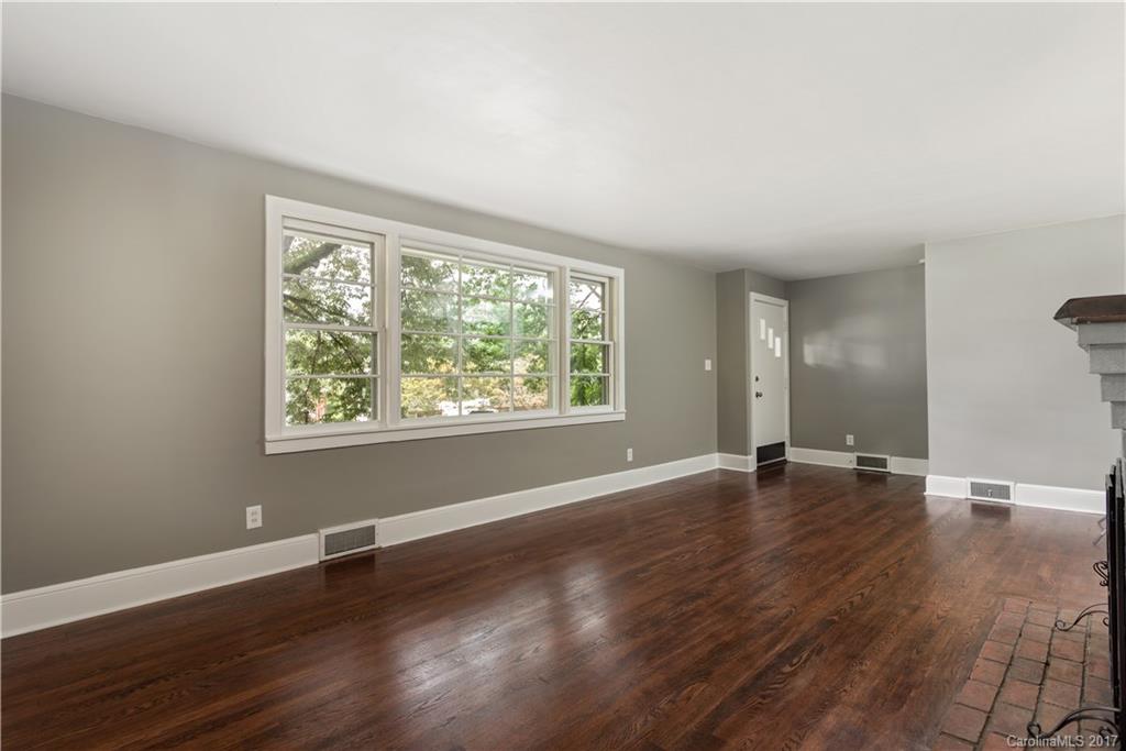 Royal Pines - Residential