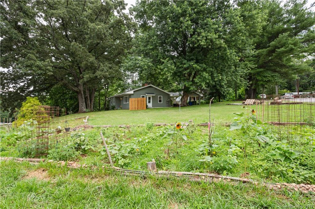 Royal Pines - Residential