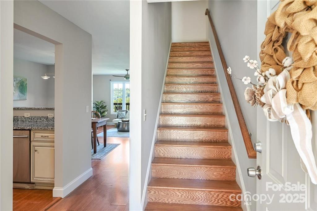 Scenic View Terrace - Residential