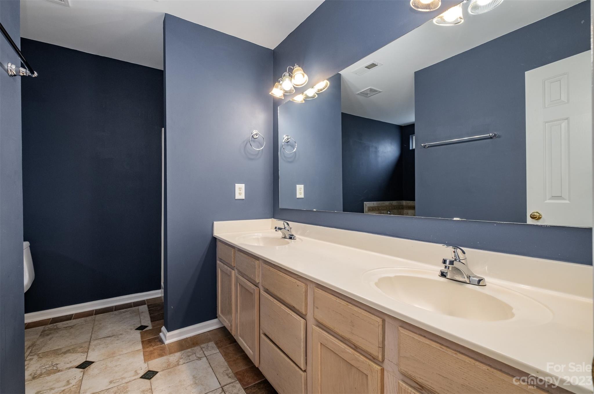 Steelechase - Residential