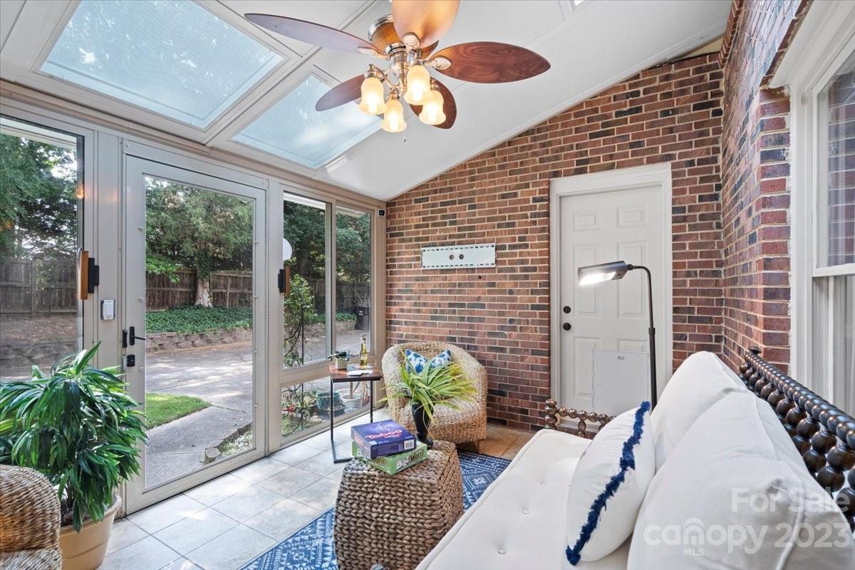 Royal Oaks - Residential