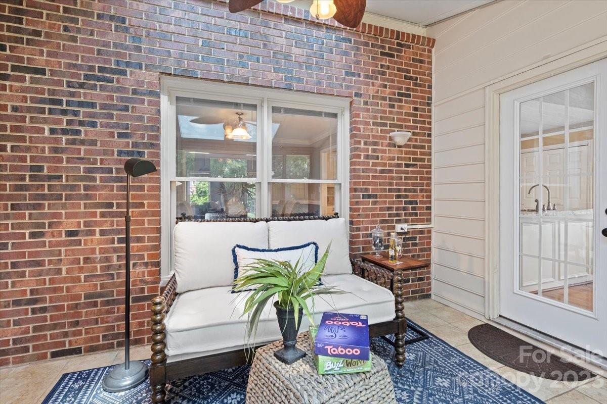 Royal Oaks - Residential