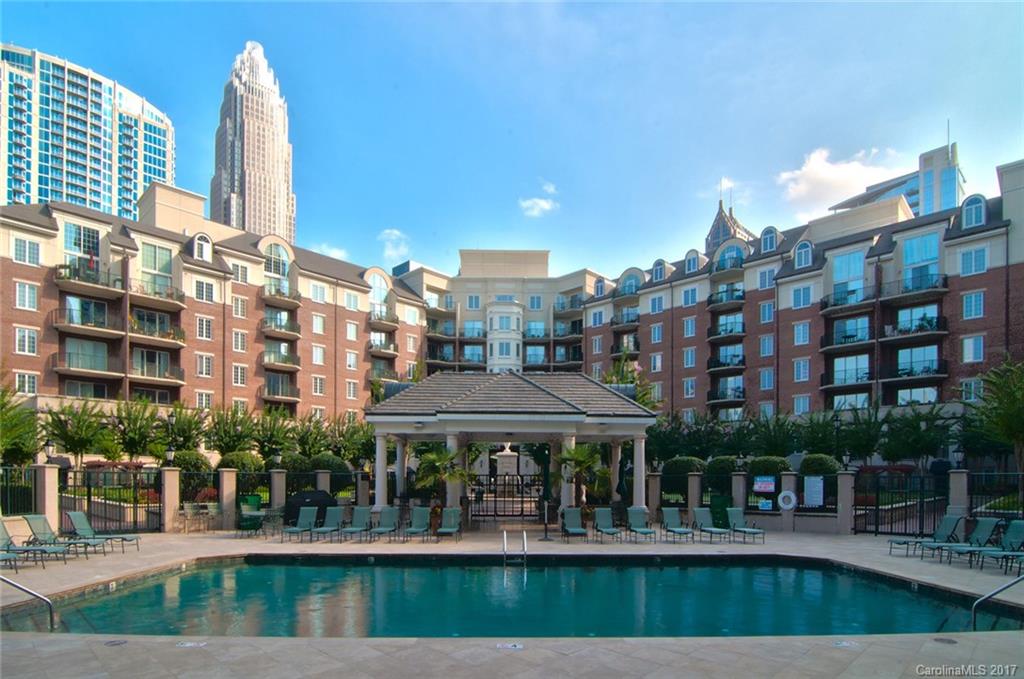Fifth & Poplar's Gorgeous One Acre Courtyard