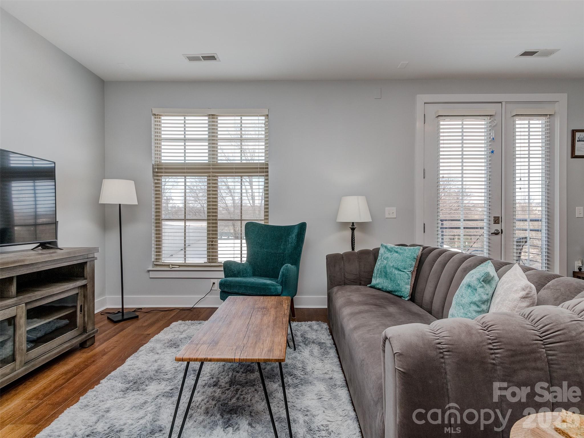 1101 W 1st Street 211