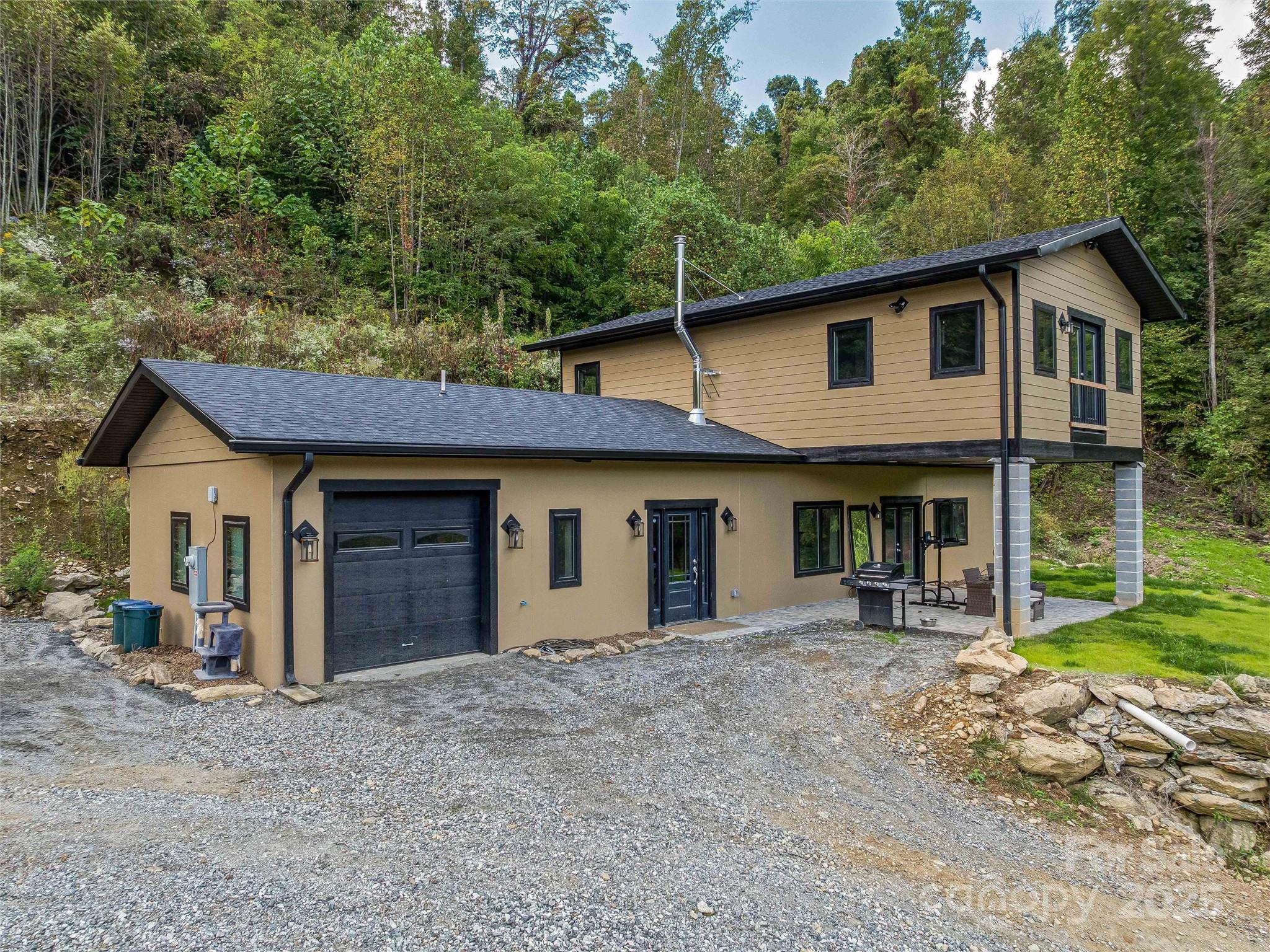 945 Roaring Fork Road