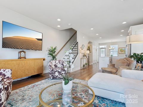 2111 Isom Street Charlotte NC 28208