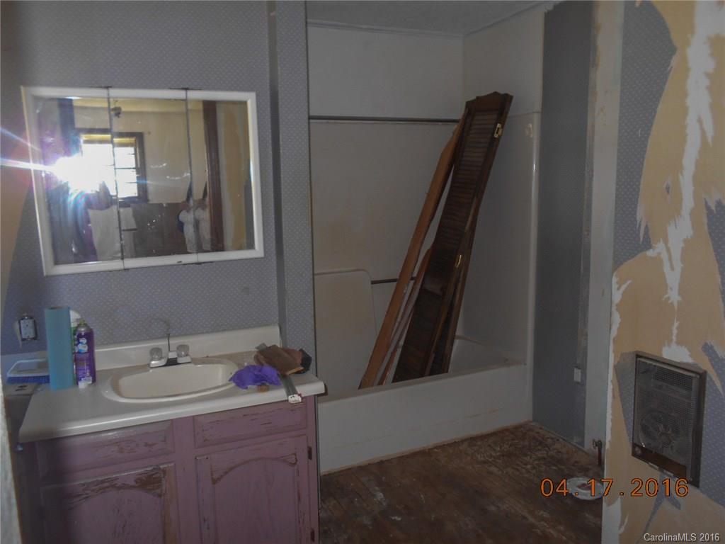 Roy B Mccracken - Residential