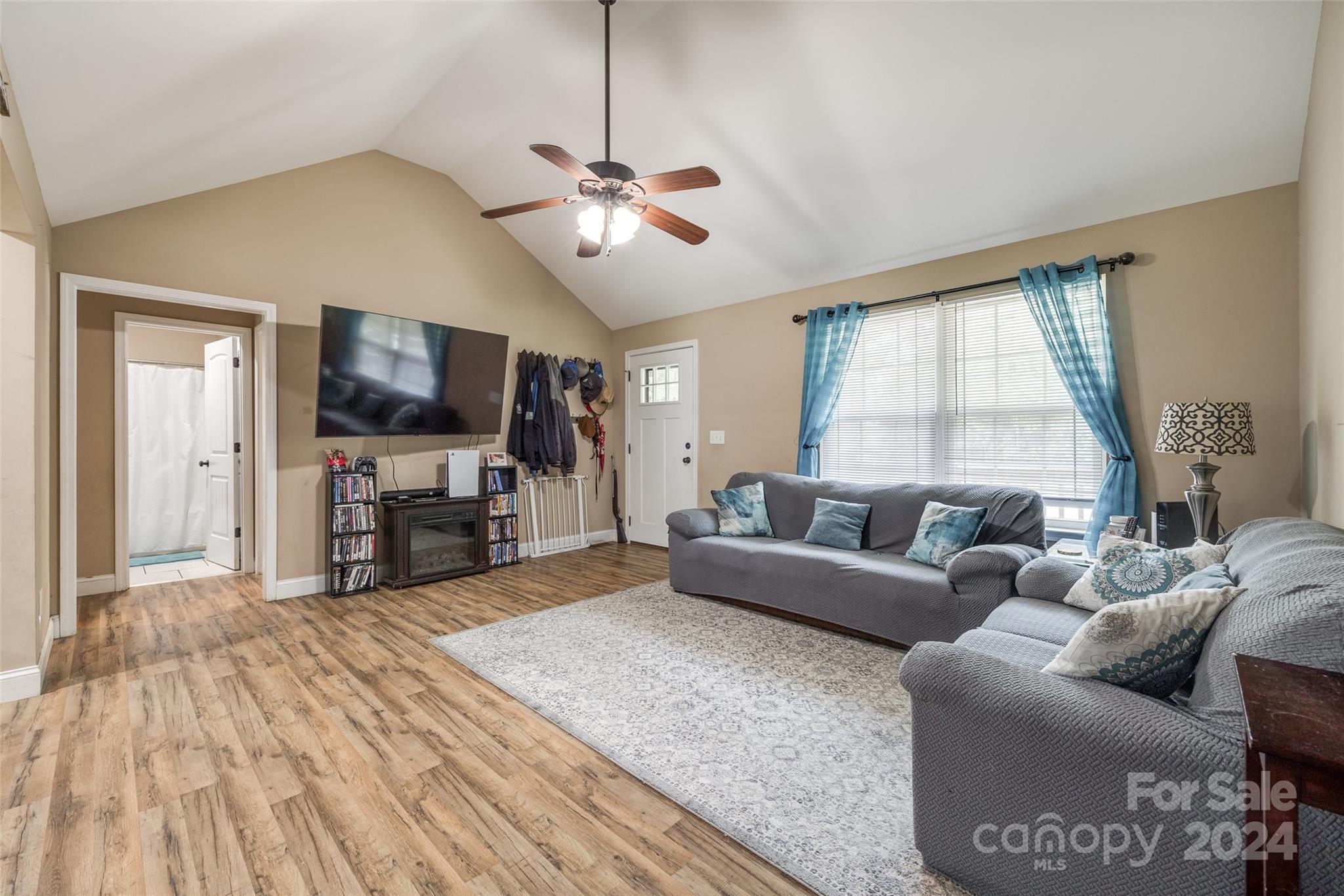 Knots Landing - Residential