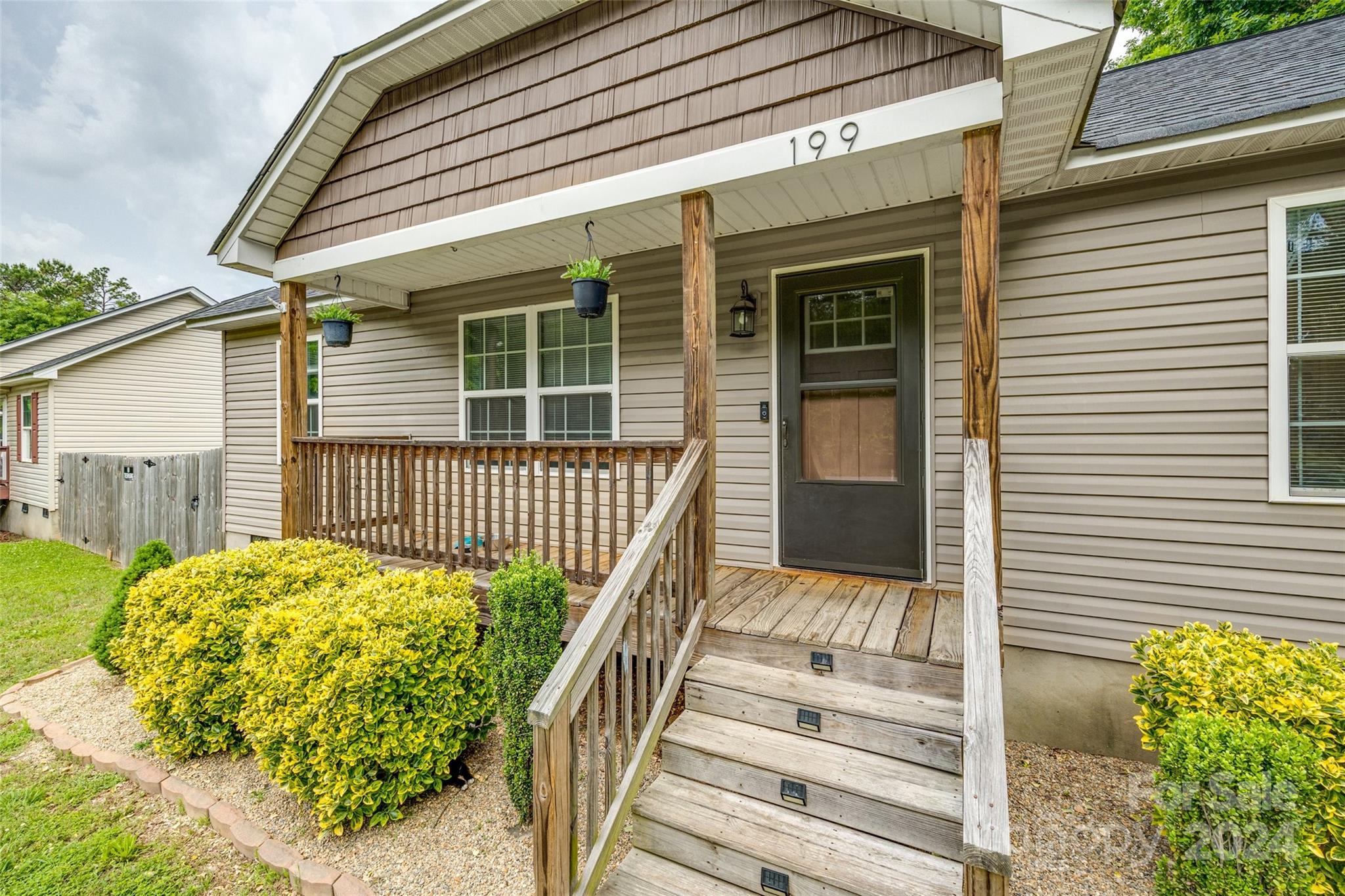 Knots Landing - Residential