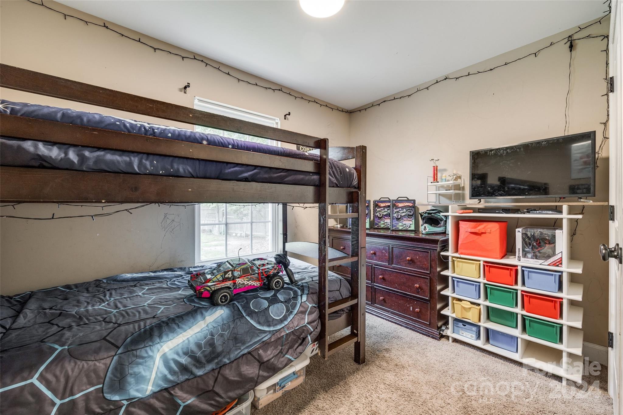 Knots Landing - Residential