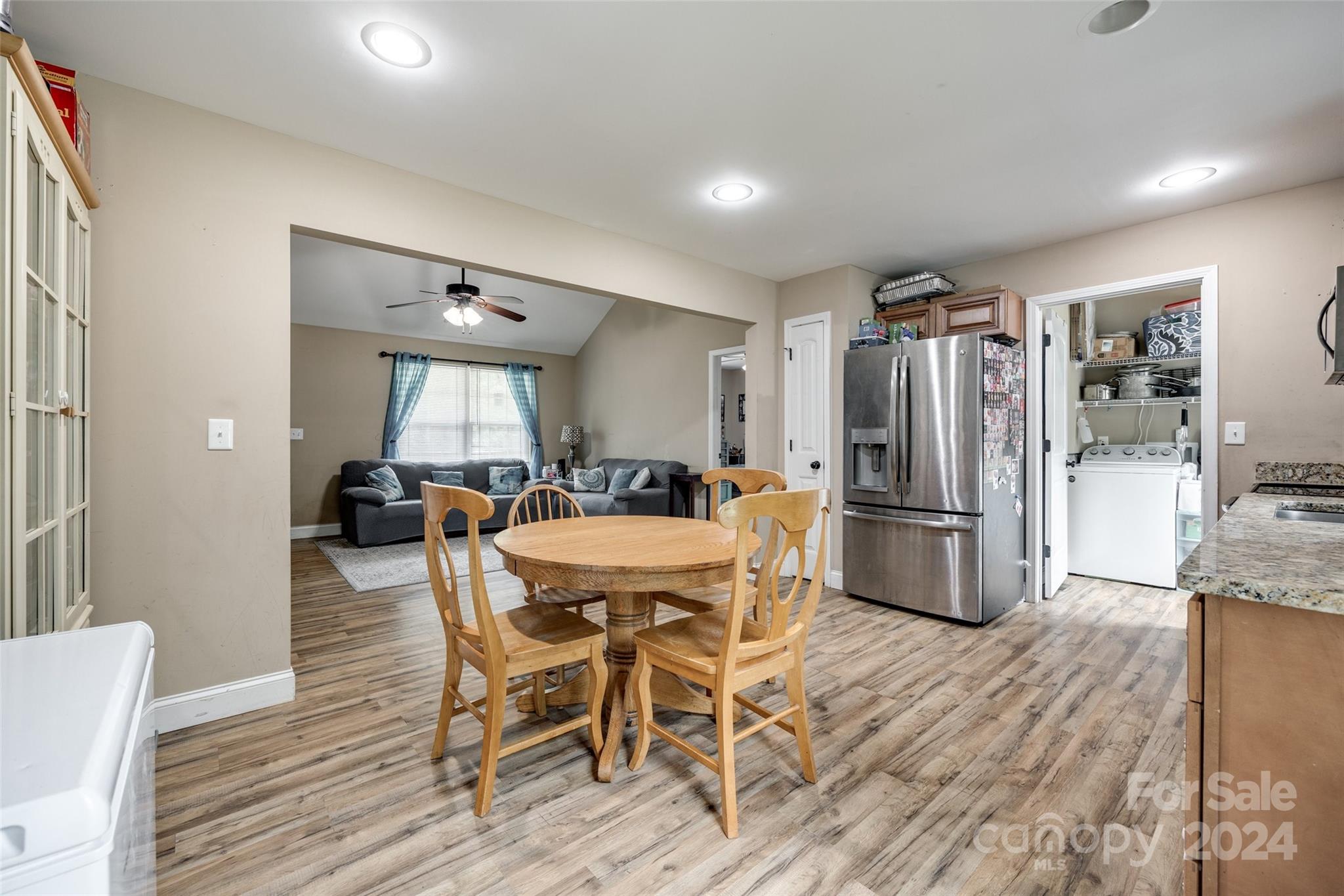 Knots Landing - Residential