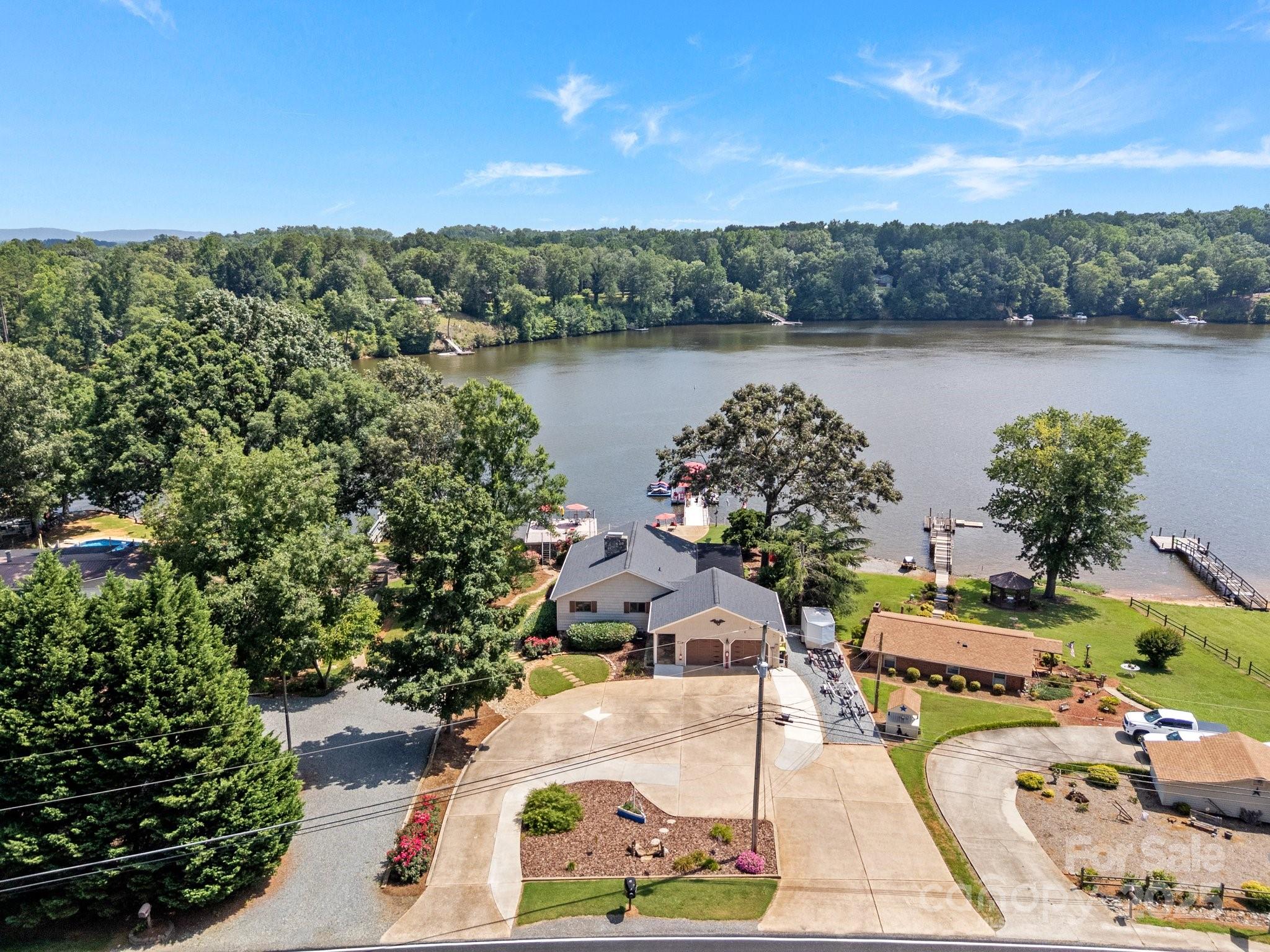 643 Lake Drive 10