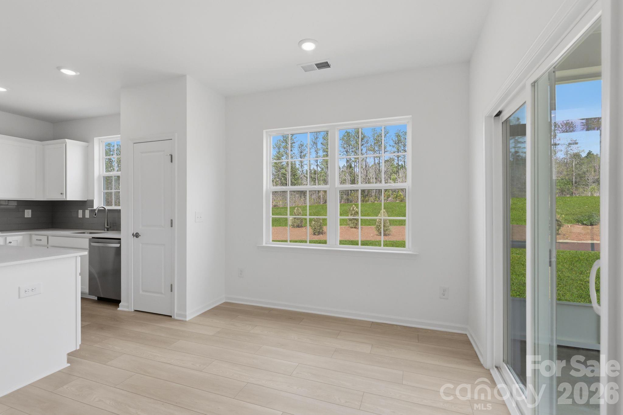 Roselyn - Residential