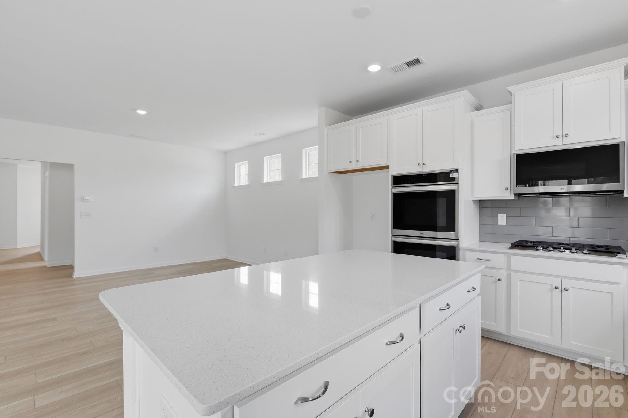 Roselyn - Residential