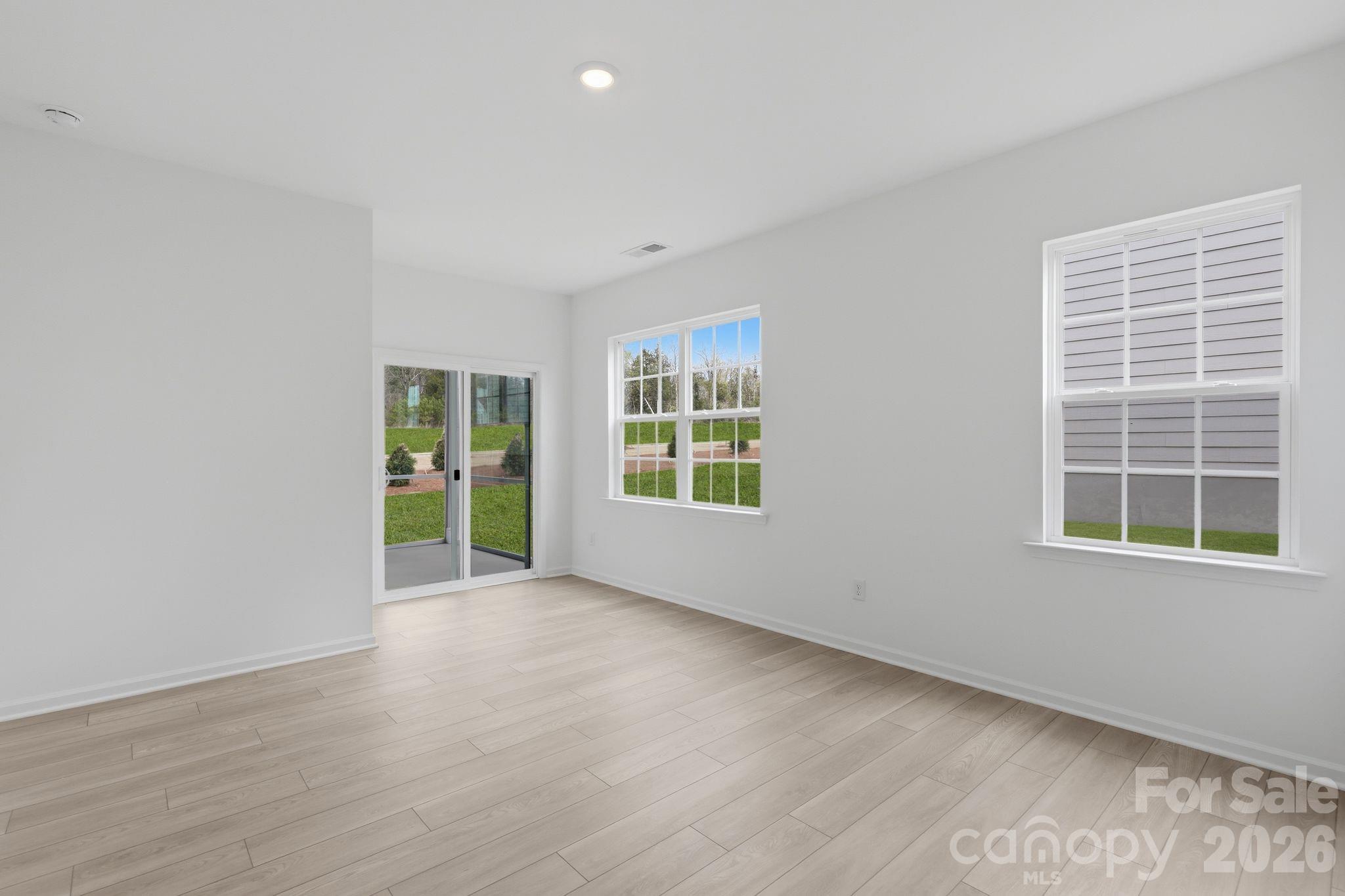 Roselyn - Residential