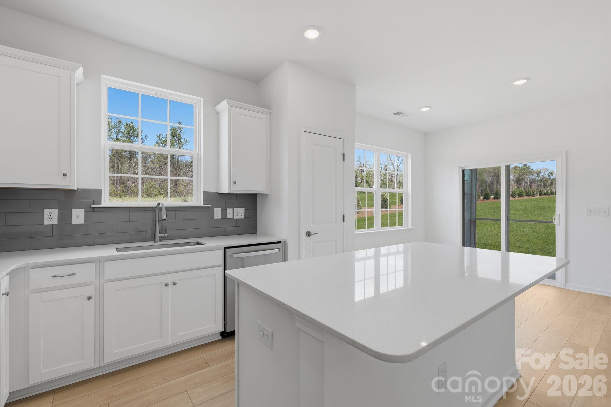 Roselyn - Residential