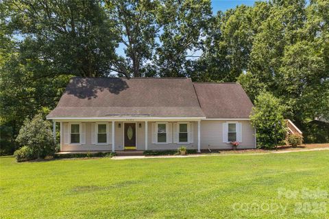 Photo of 3005 Weddington Road, Monroe, NC 28110 (MLS # 4402031)