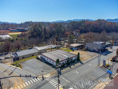 189 E Palmer Street Franklin NC 28734