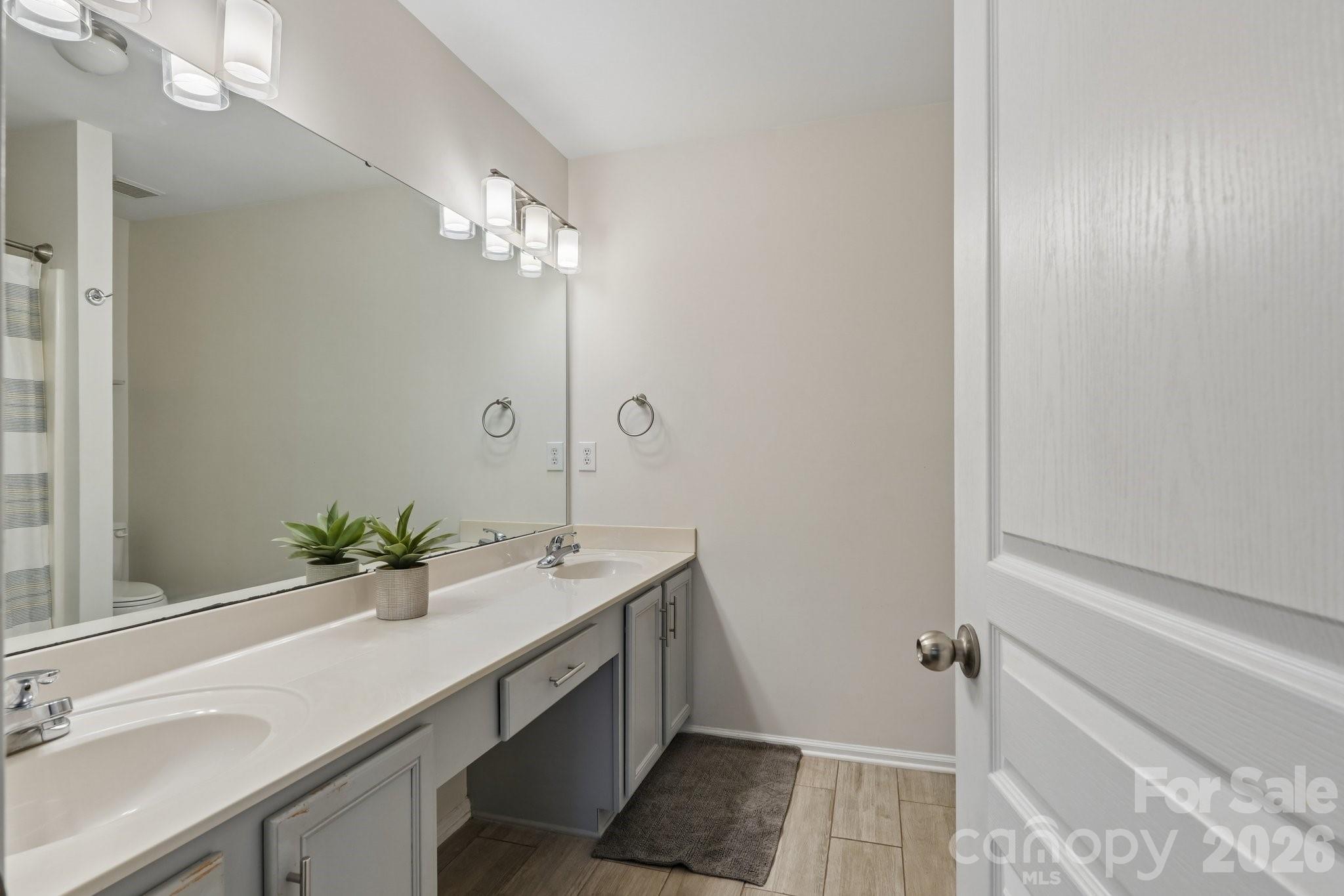 Oakstone - Residential
