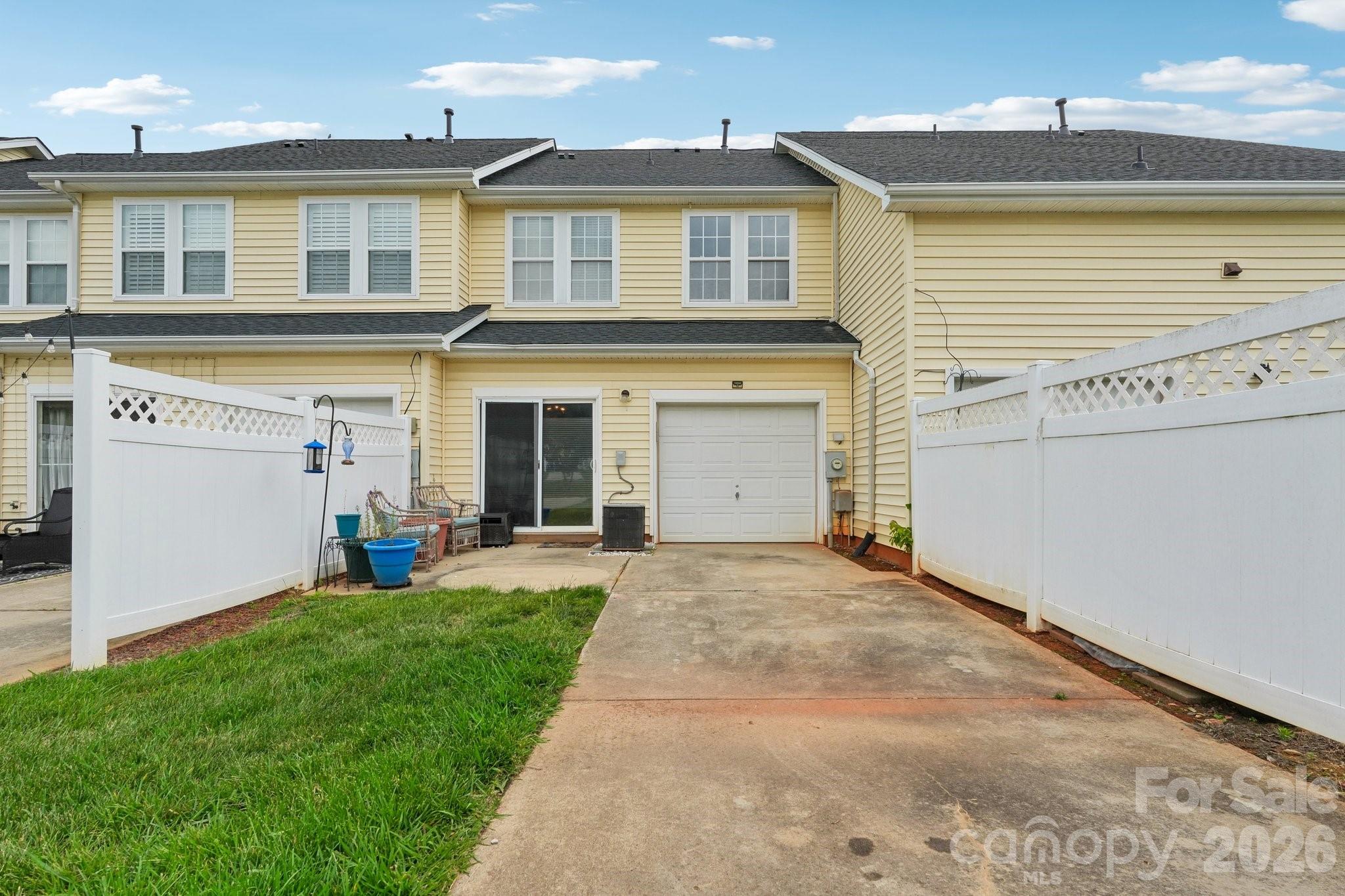 Oakstone - Residential