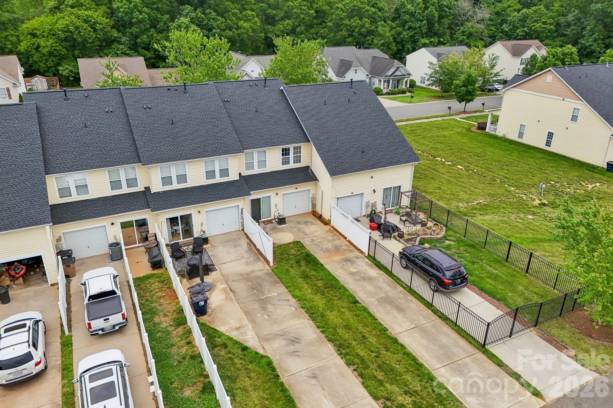 Oakstone - Residential