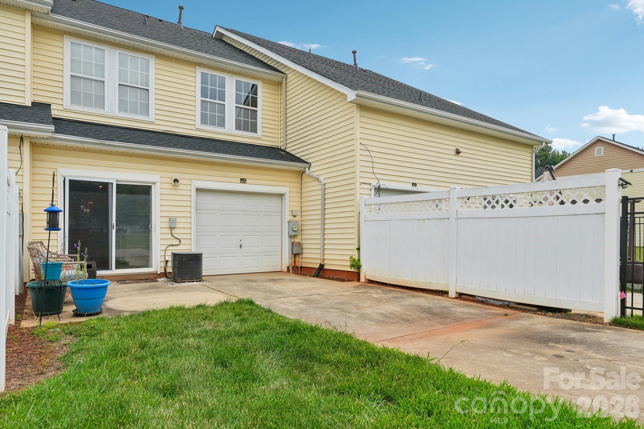 Oakstone - Residential