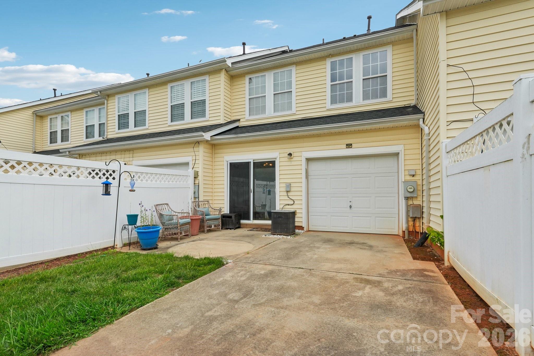 Oakstone - Residential